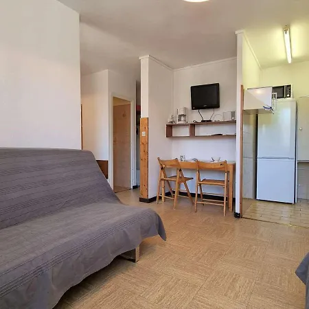 Apartment Confortable, Acces Pistes A 50m, Parking Gratuit, Navette Proche - Fr-1-525-208