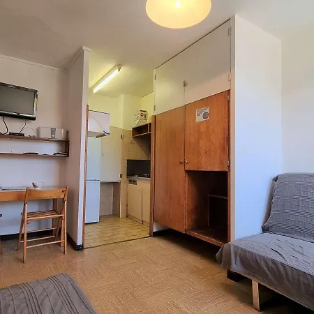 Confortable, Acces Pistes A 50m, Parking Gratuit, Navette Proche - Fr-1-525-208 Apartment